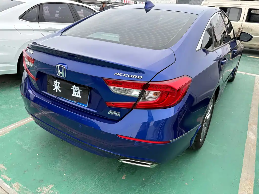 Honda Accord — фото 15
