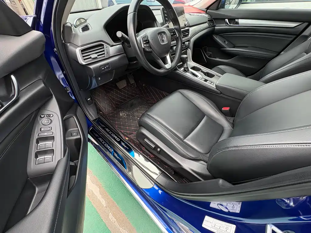 Honda Accord — фото 5
