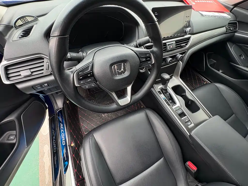 Honda Accord — фото 7