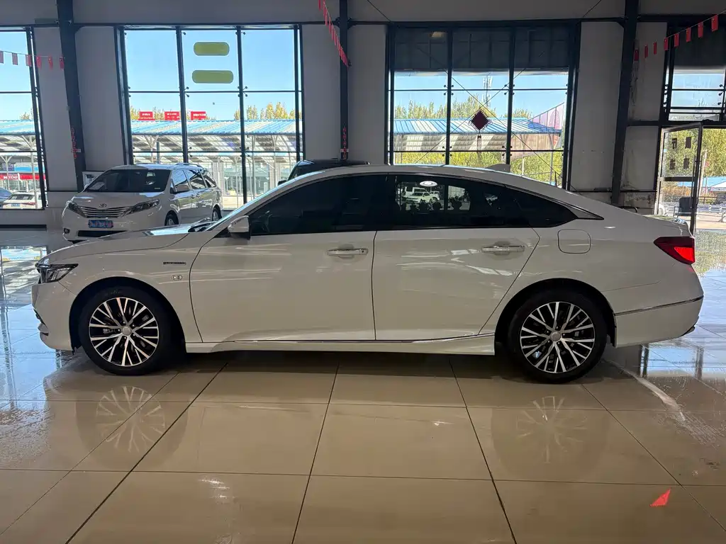 Honda Accord — фото 14