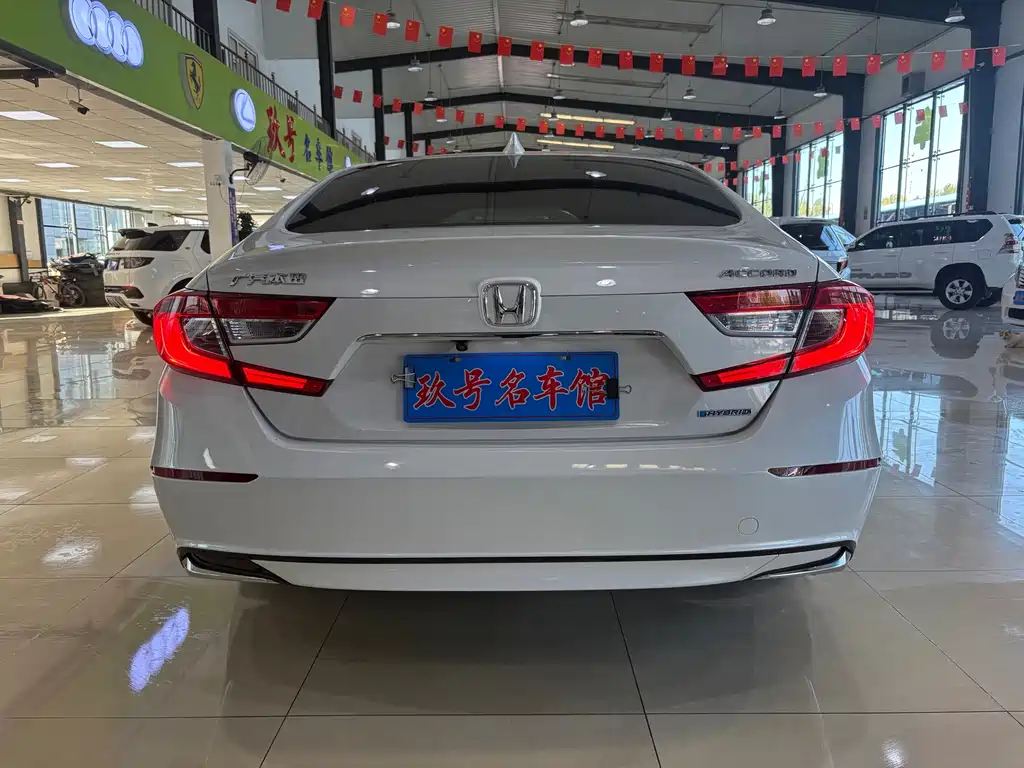 Honda Accord — фото 18