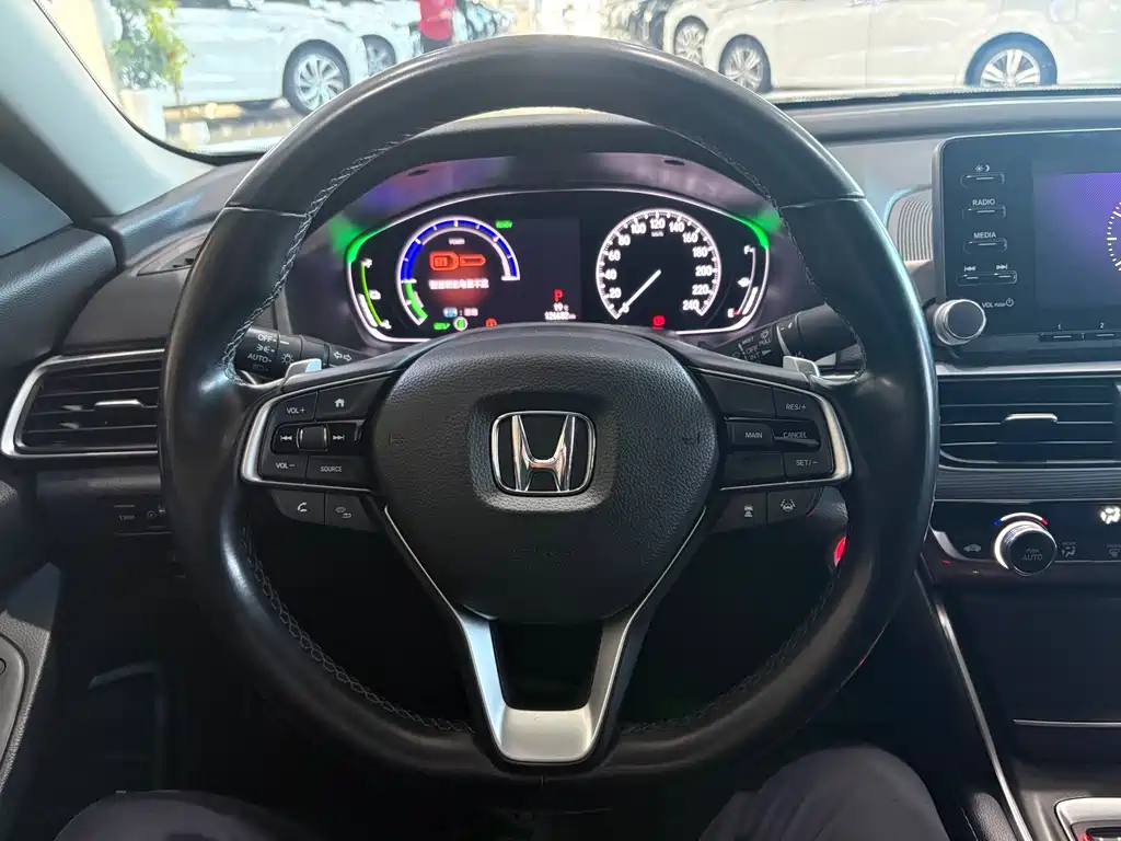 Honda Accord — фото 6