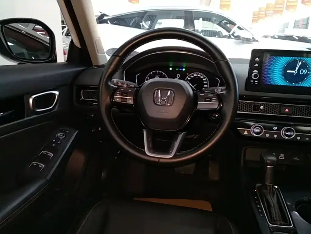 Honda Civic — фото 11