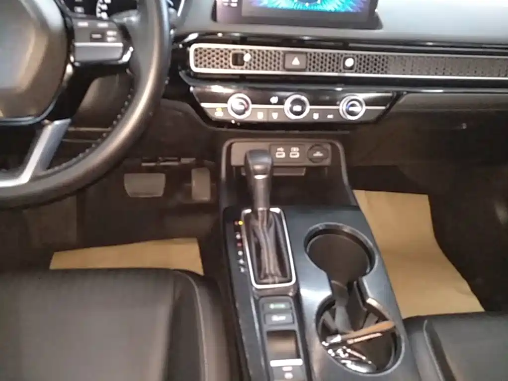 Honda Civic — фото 14