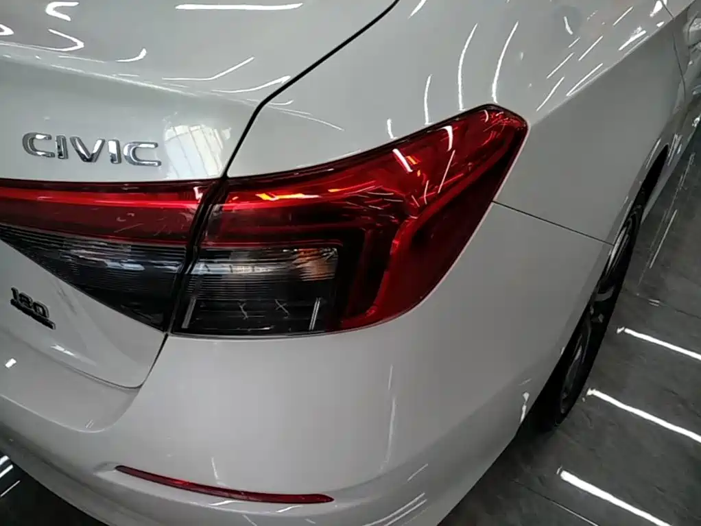 Honda Civic — фото 8