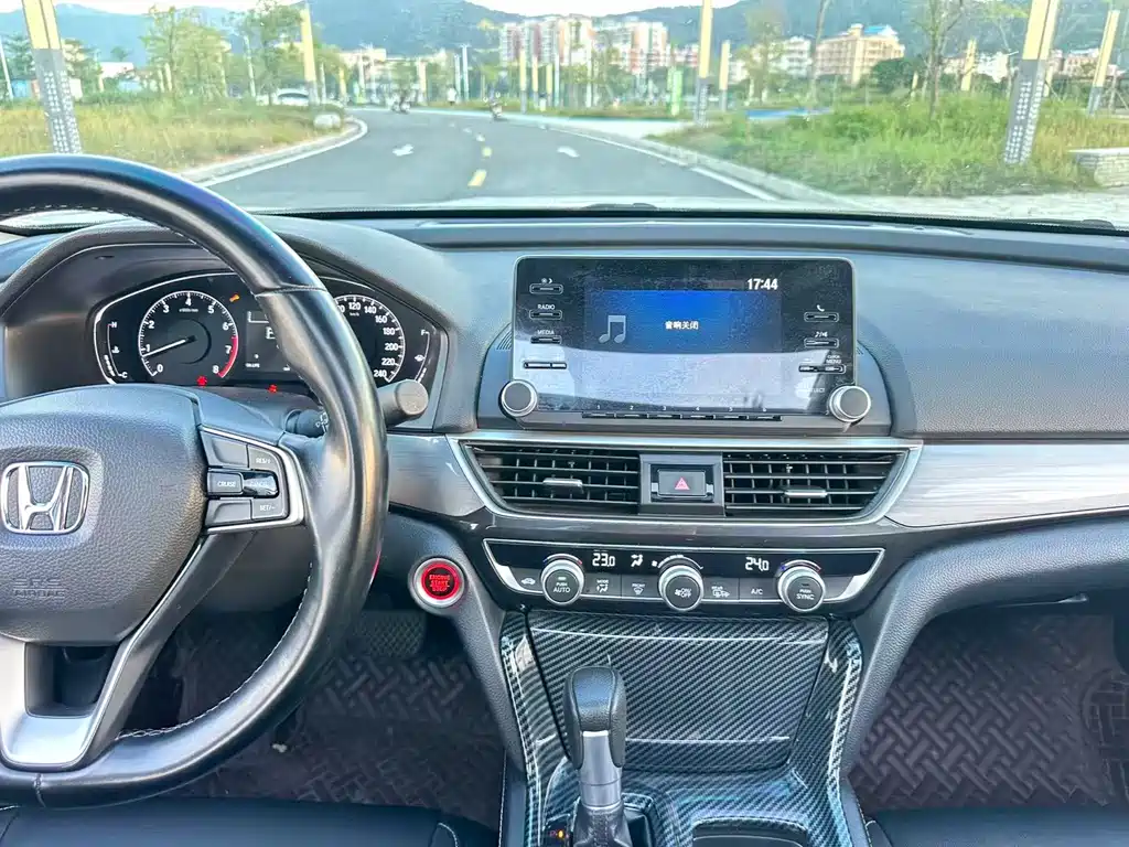 Honda Inspire — фото 14