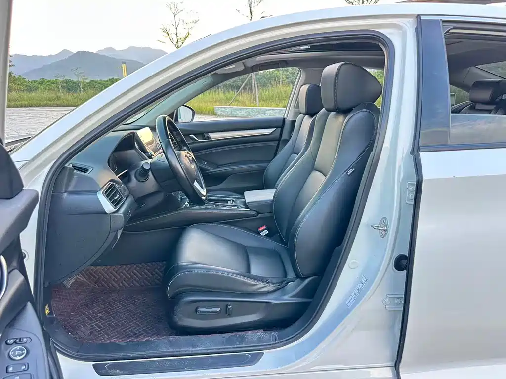 Honda Inspire — фото 23