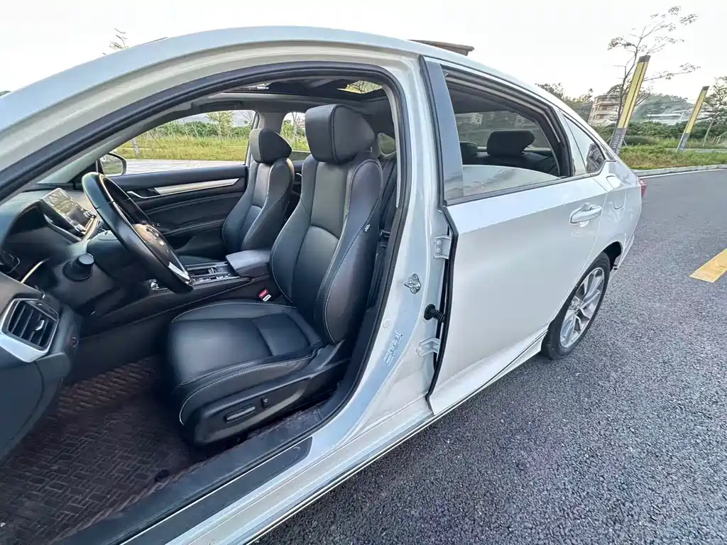 Honda Inspire — фото 10