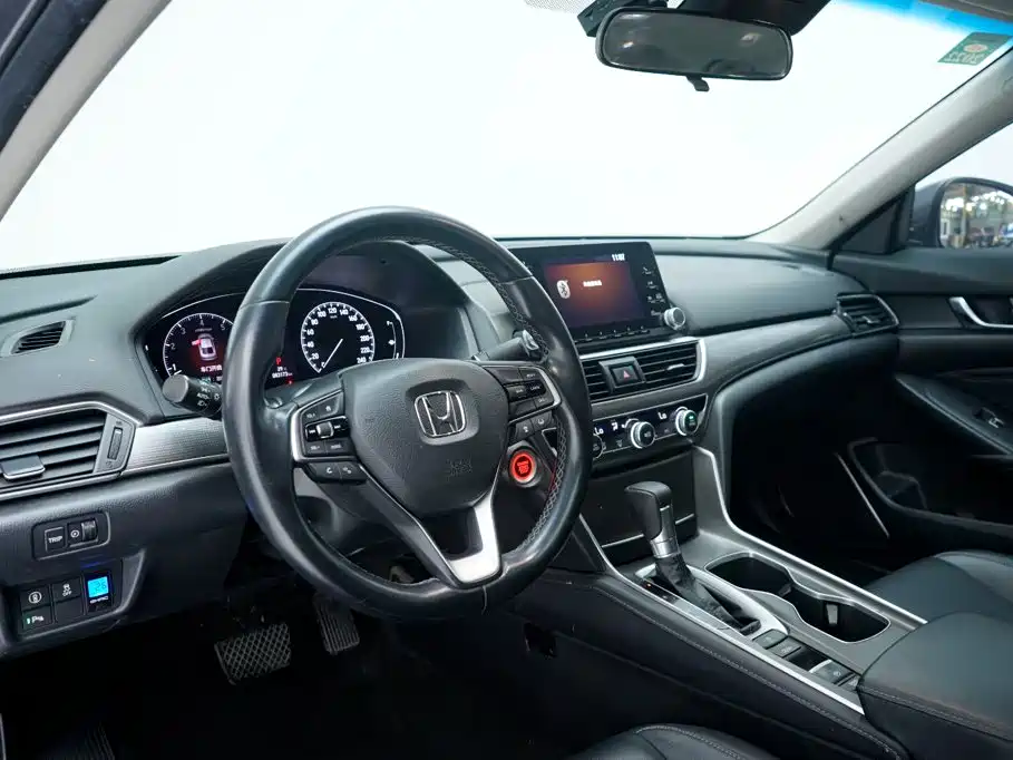 Honda Accord — фото 13