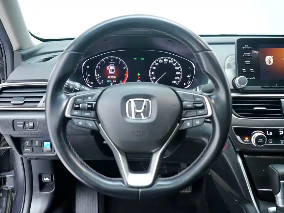 Honda Accord — фото 14