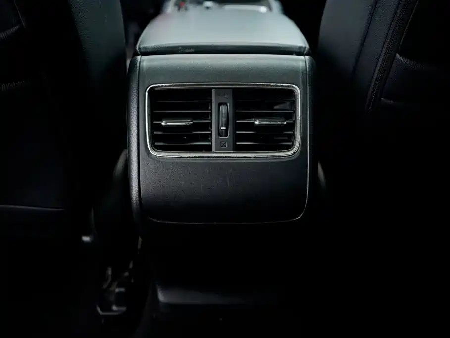 Honda Accord — фото 18