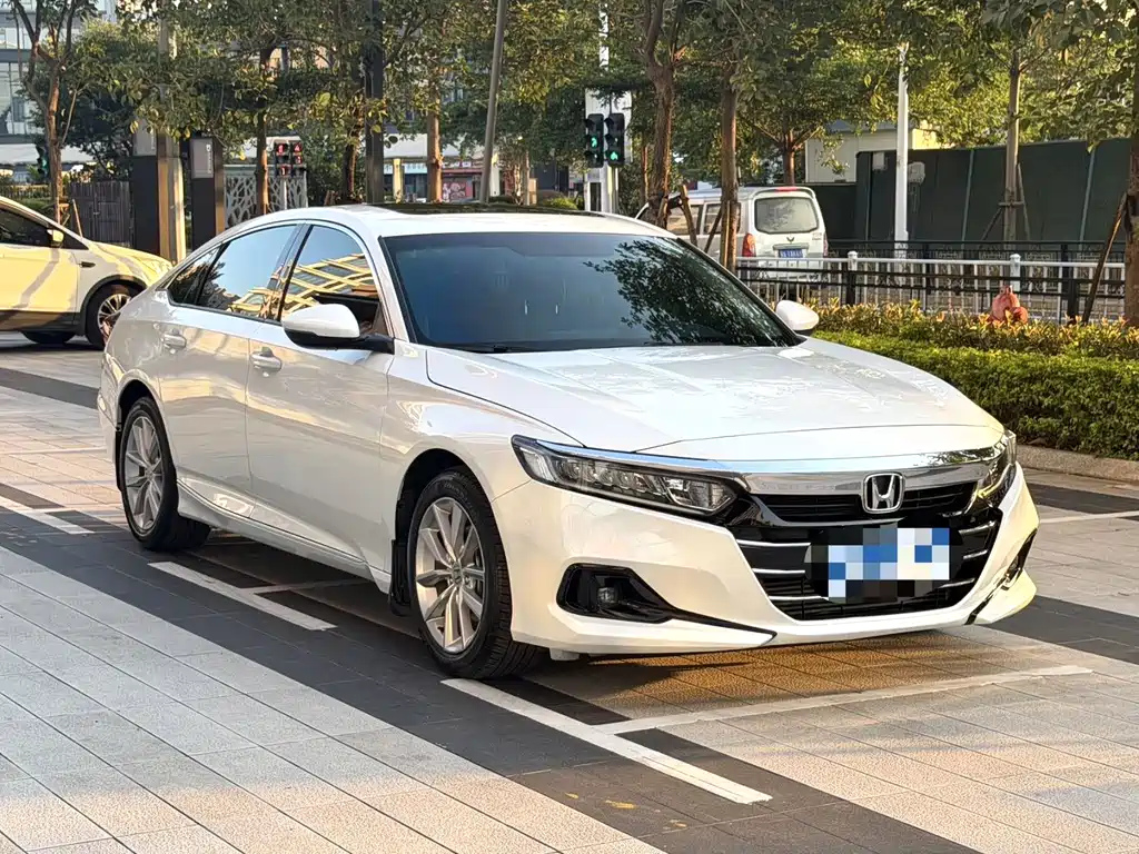 Honda Accord — фото 3