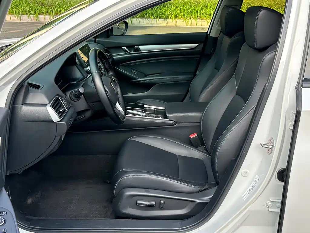 Honda Accord — фото 3