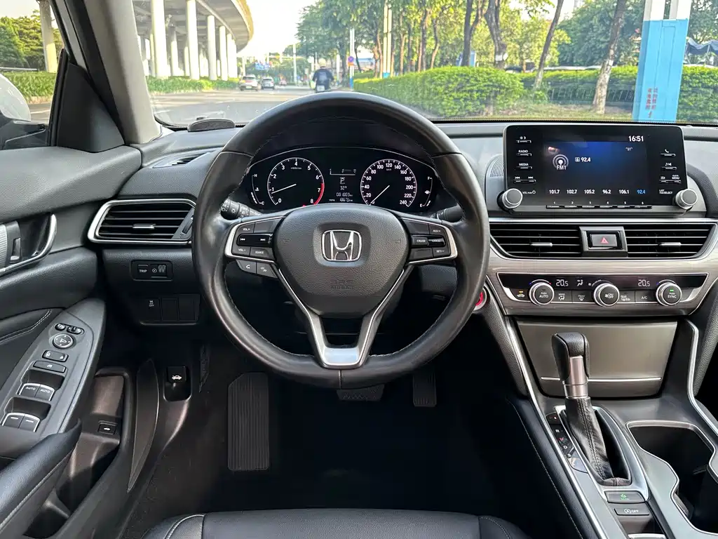 Honda Accord — фото 5
