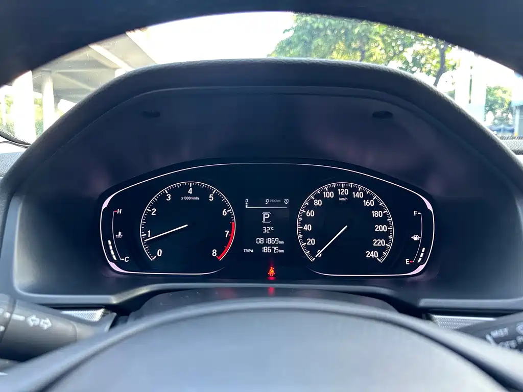 Honda Accord — фото 6