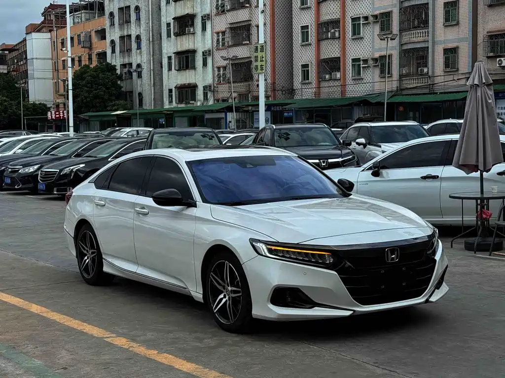 Honda Accord — фото 3