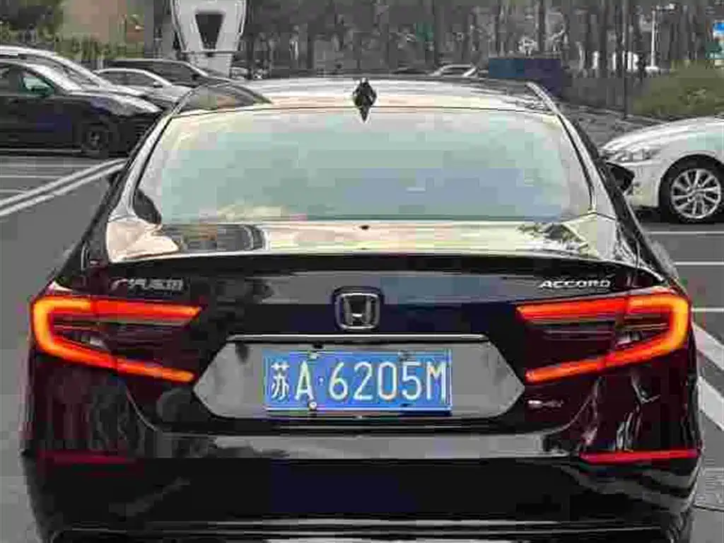Honda Accord — фото 5