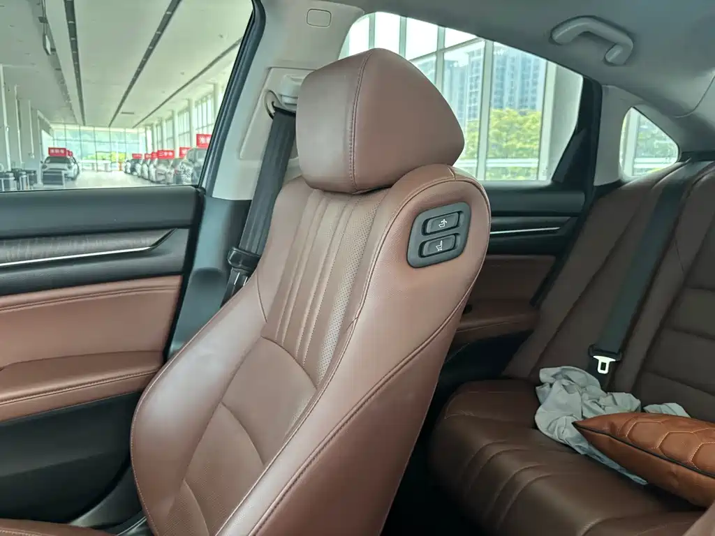 Honda Inspire — фото 20