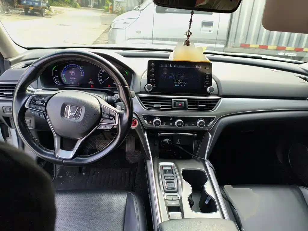 Honda Accord — фото 5