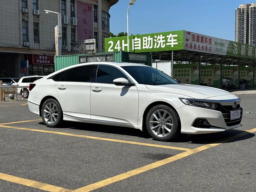 Honda Accord — фото 3