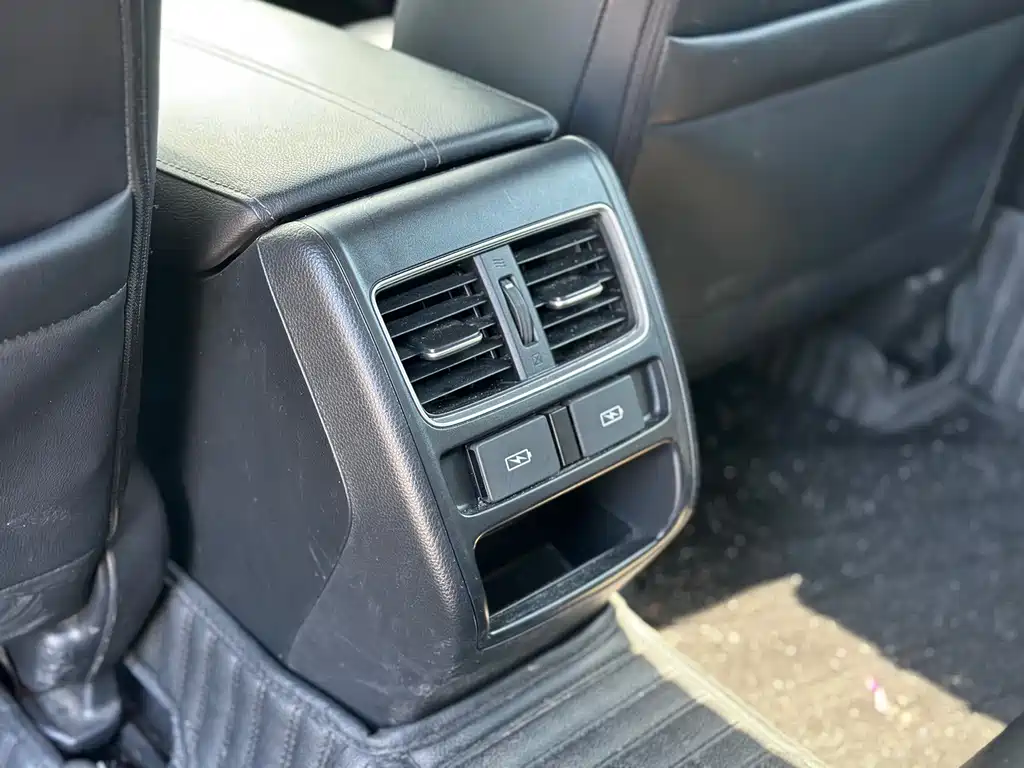 Honda Accord — фото 10