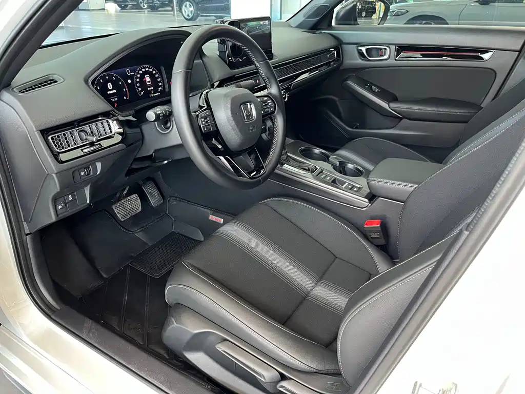 Honda Civic — фото 8