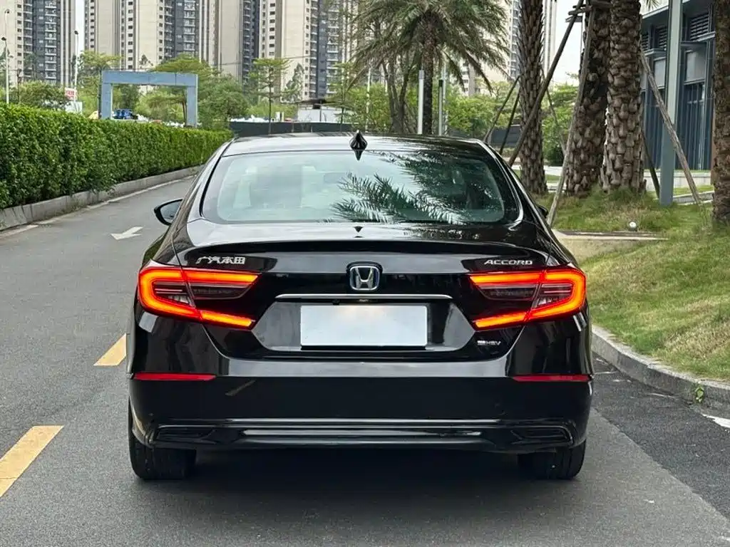 Honda Accord — фото 3