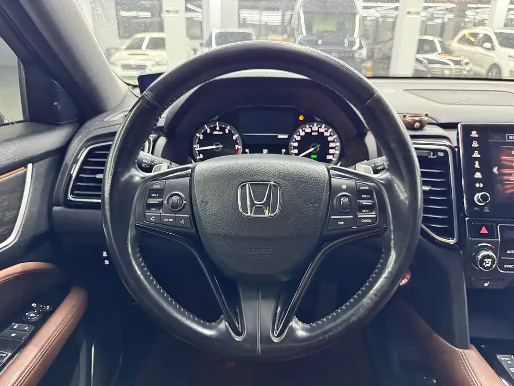 Honda UR-V — фото 13