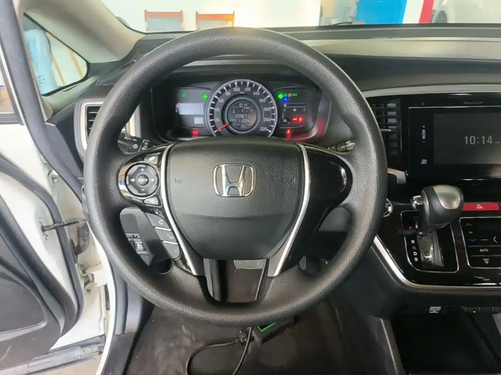 Honda Odyssey — фото 11
