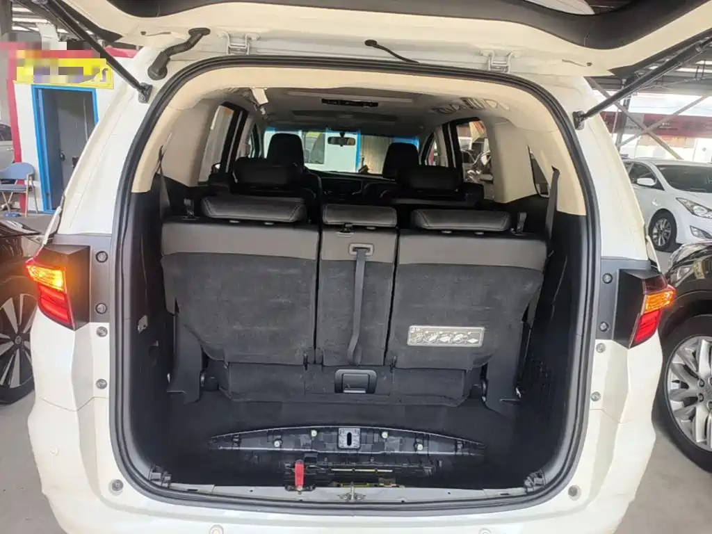 Honda Odyssey — фото 19