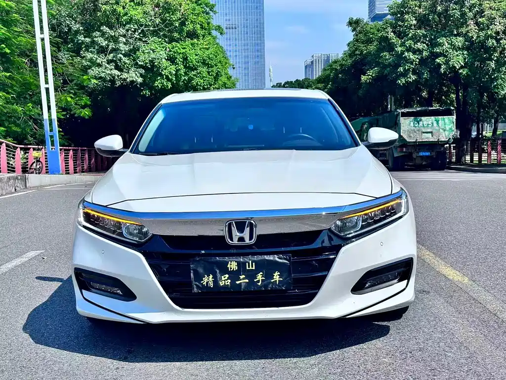 Honda Accord — фото 2