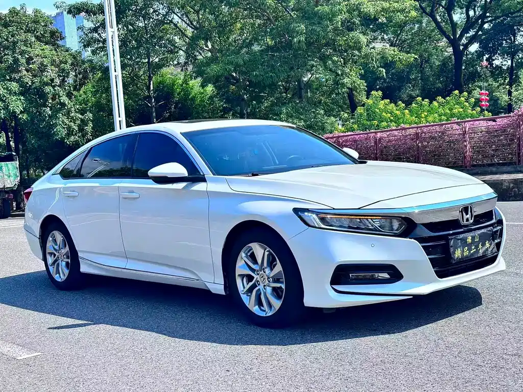 Honda Accord — фото 3