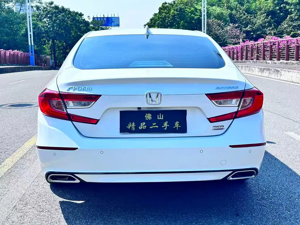 Honda Accord — фото 6