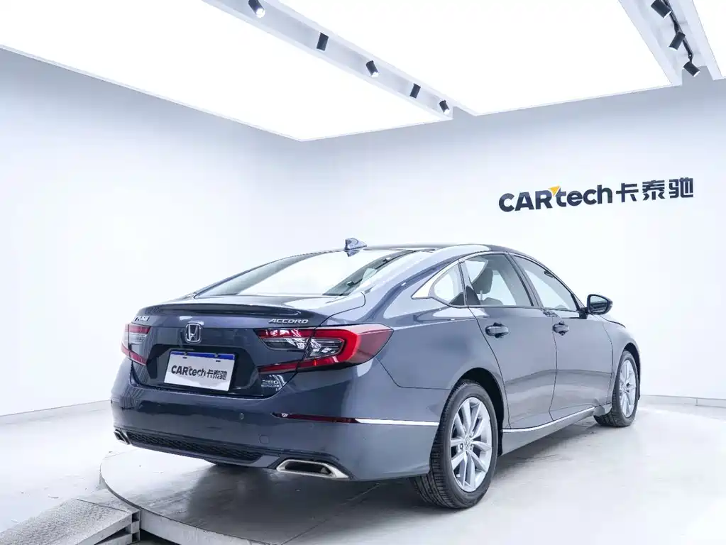 Honda Accord — фото 21