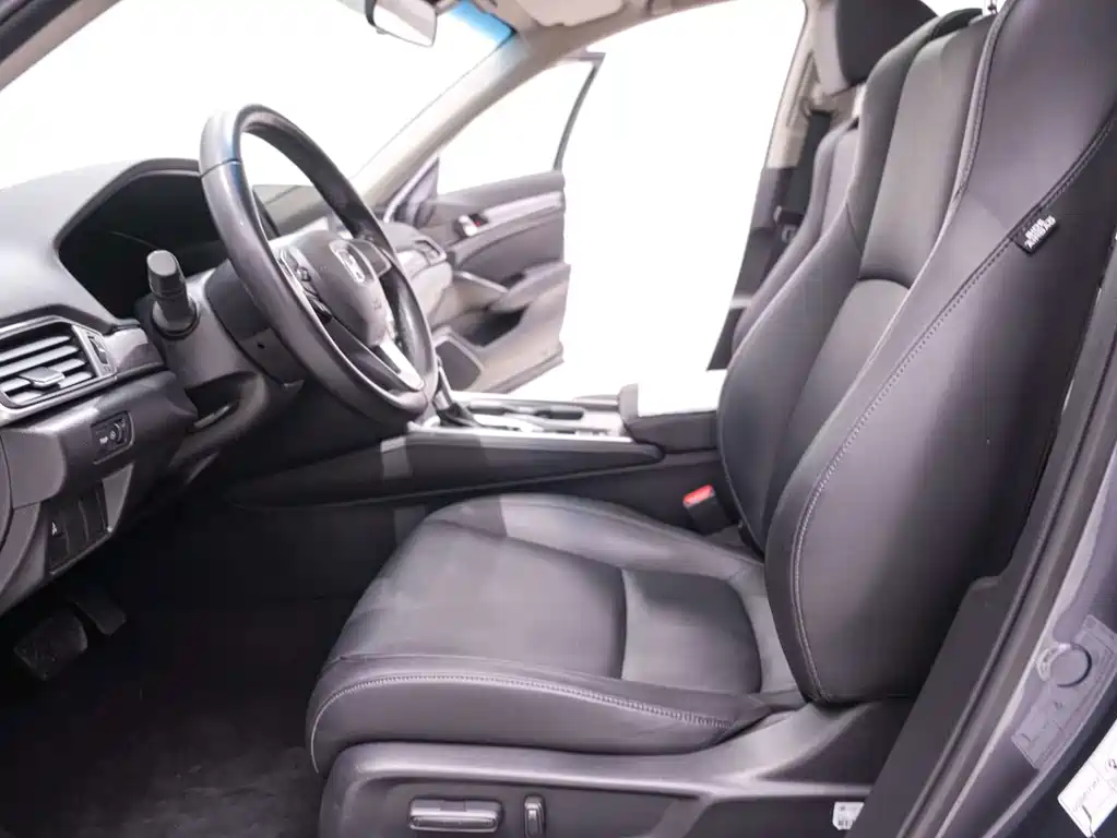 Honda Accord — фото 23