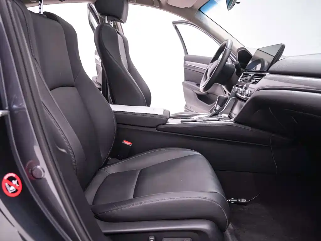 Honda Accord — фото 25