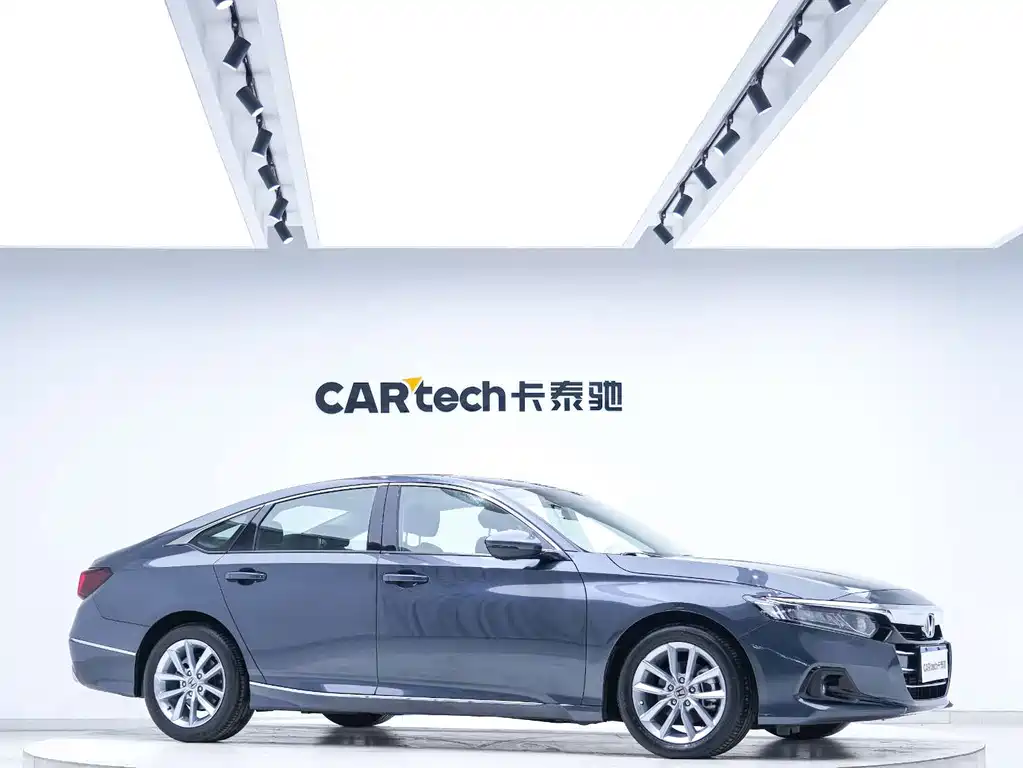 Honda Accord — фото 7