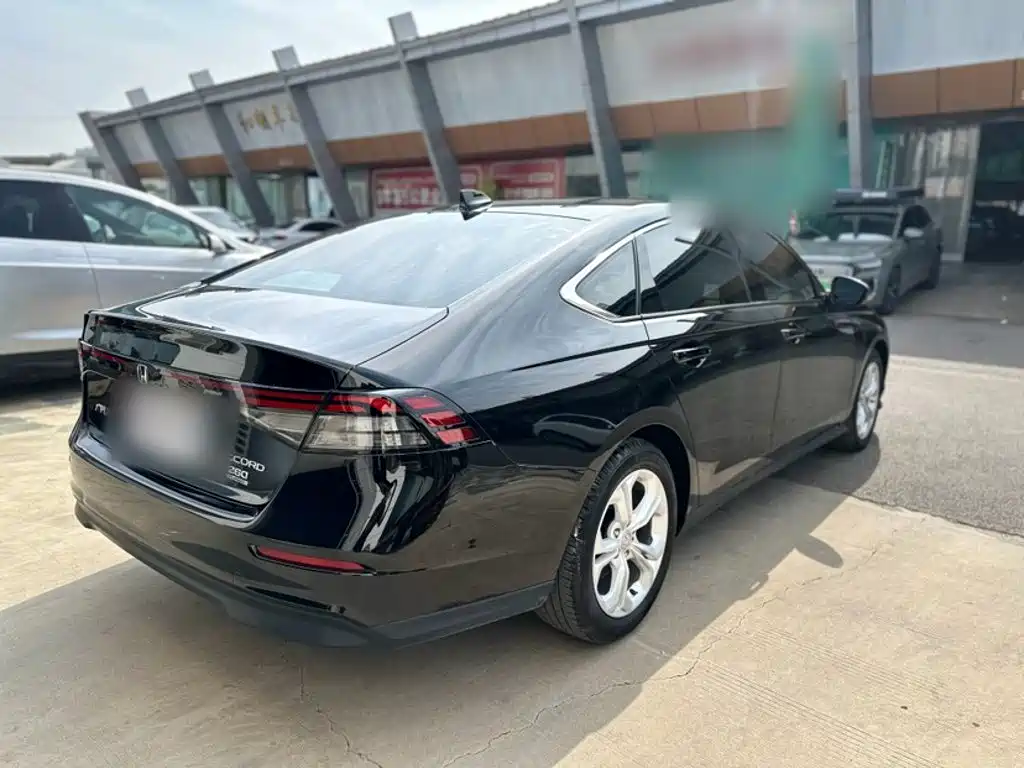 Honda Accord — фото 6