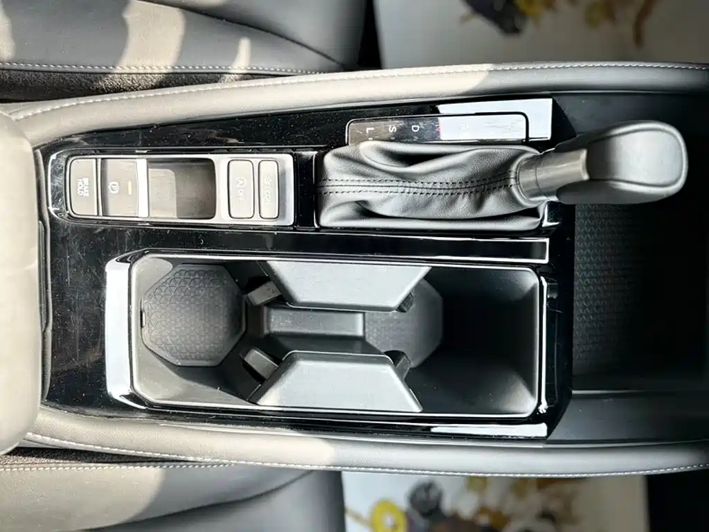 Honda Accord — фото 9