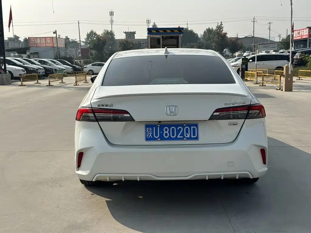 Honda Inspire — фото 10