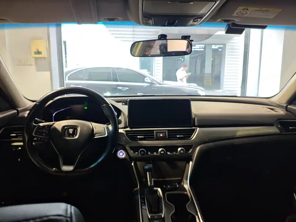 Honda Accord — фото 3