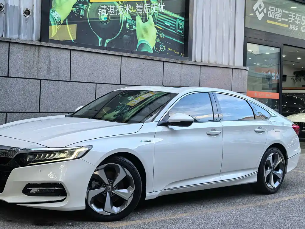 Honda Accord — фото 4