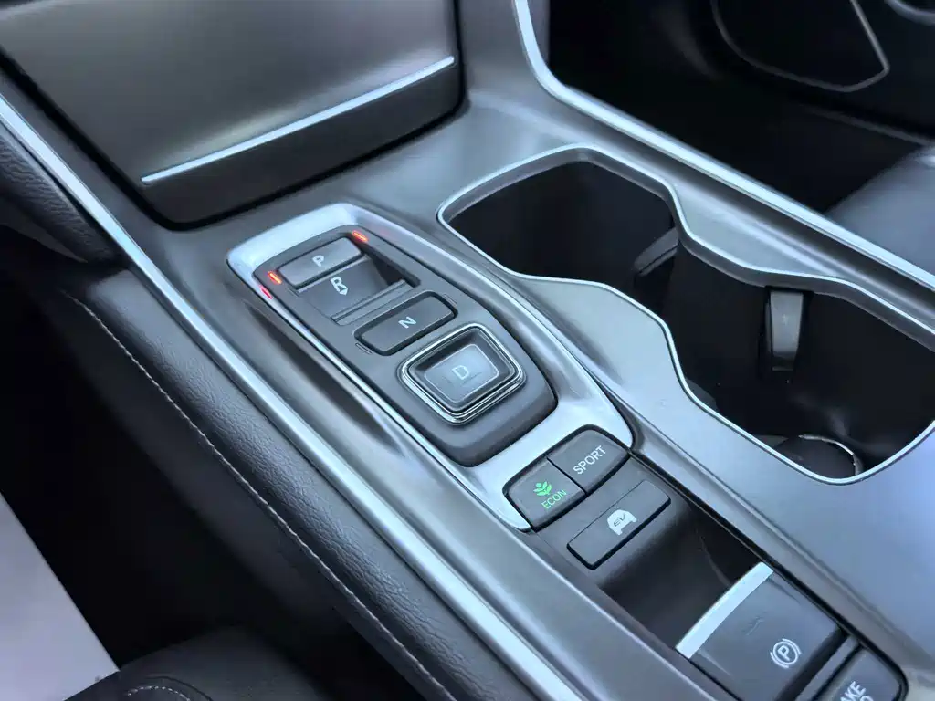 Honda Accord — фото 6