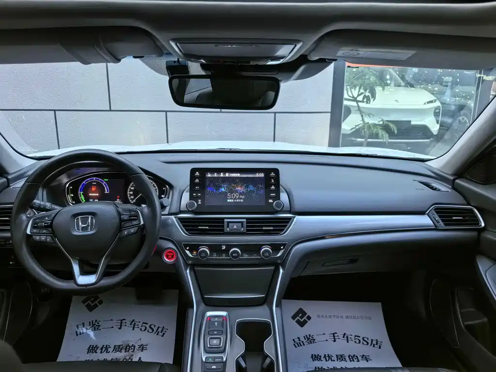 Honda Accord — фото 8