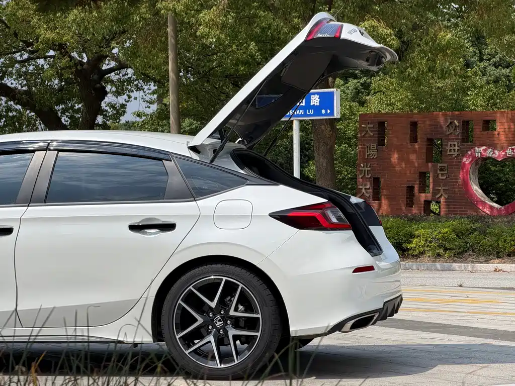 Honda Civic — фото 10
