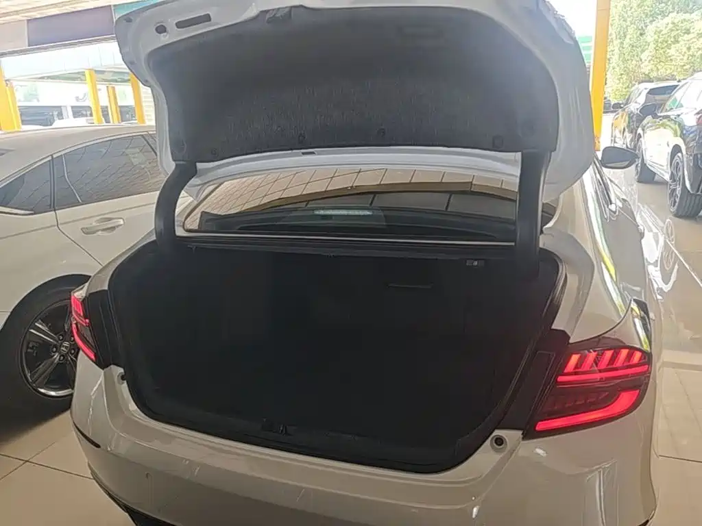 Honda Accord — фото 19