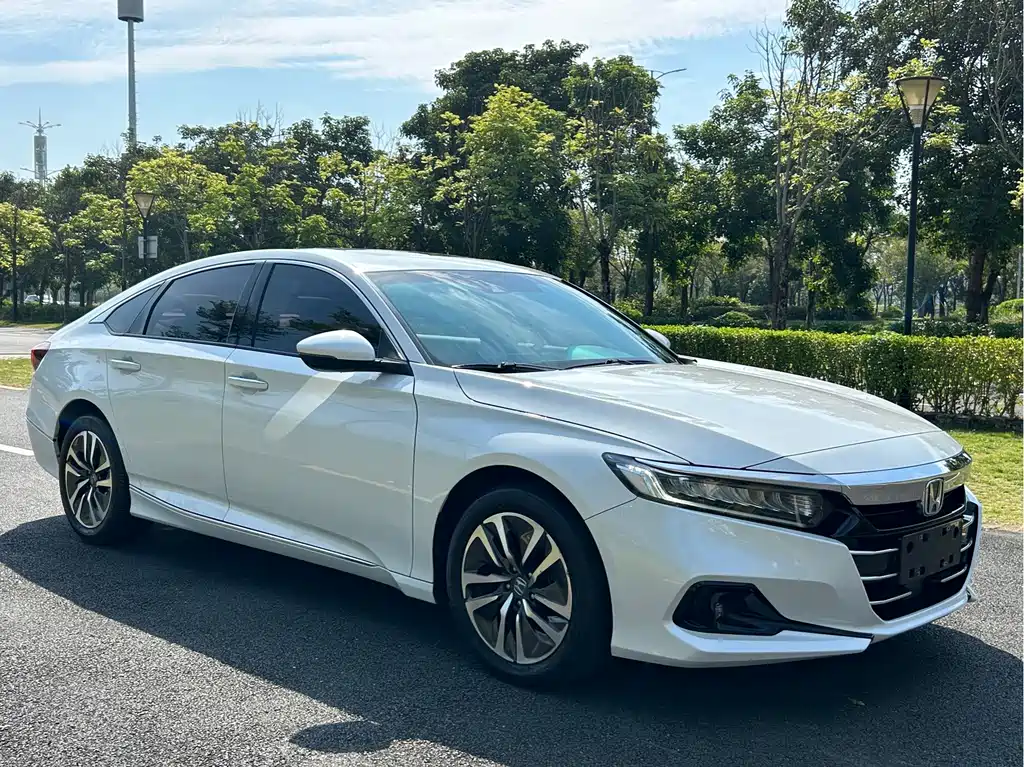 Honda Accord — фото 3