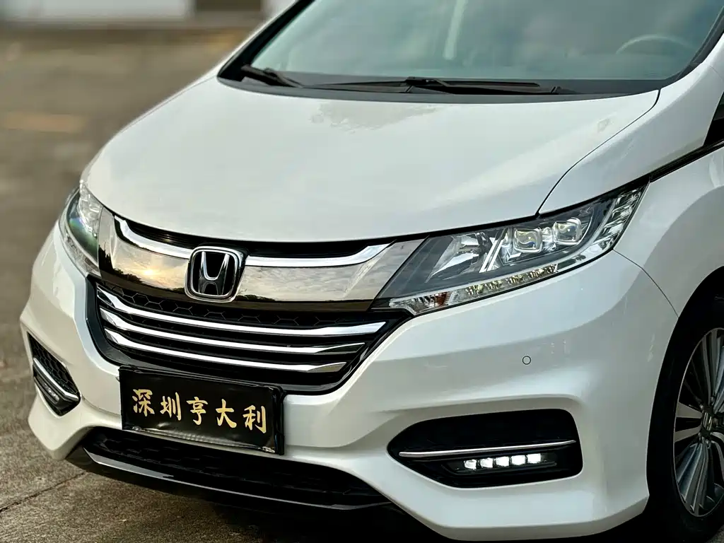 Honda Odyssey — фото 4