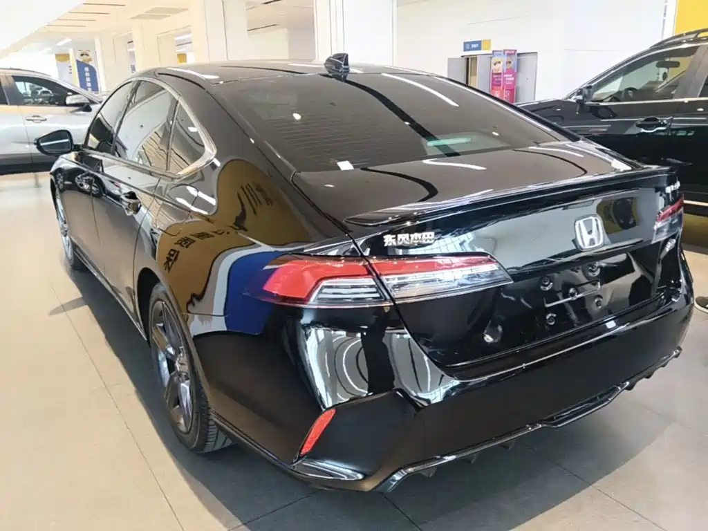 Honda Inspire — фото 5