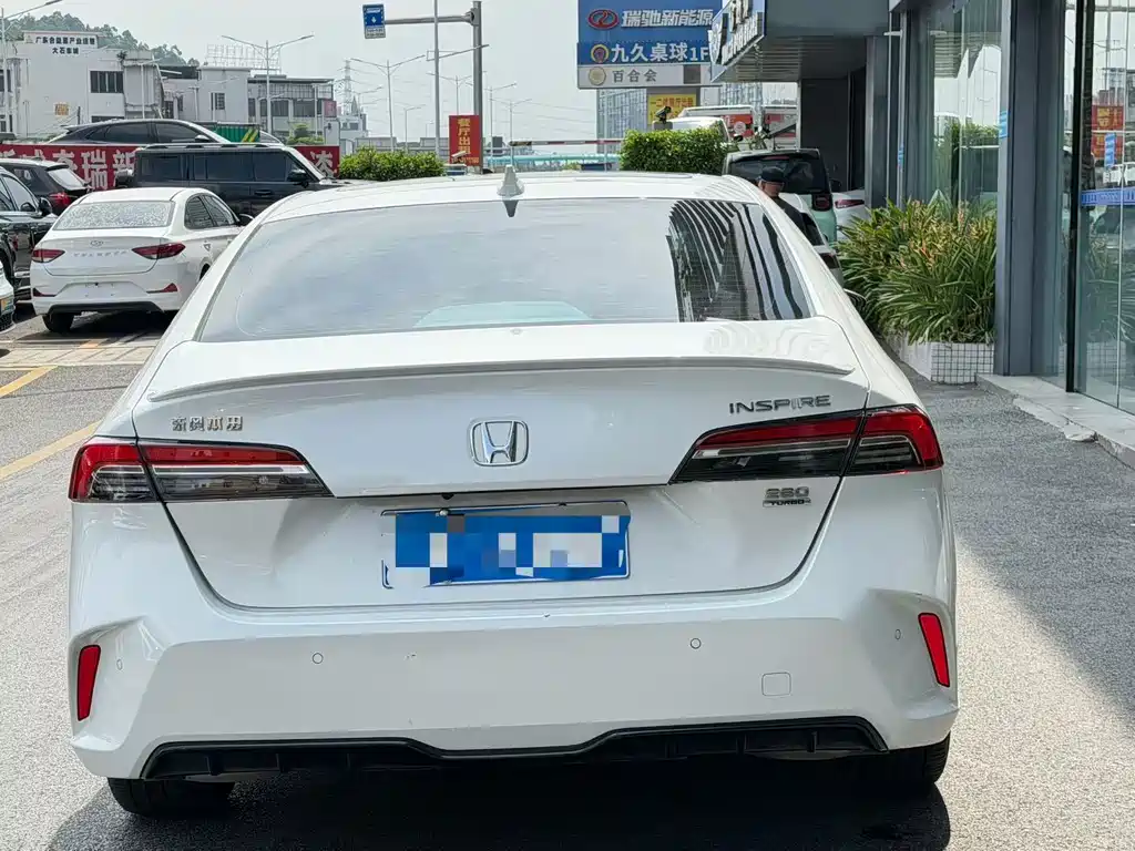 Honda Inspire — фото 8